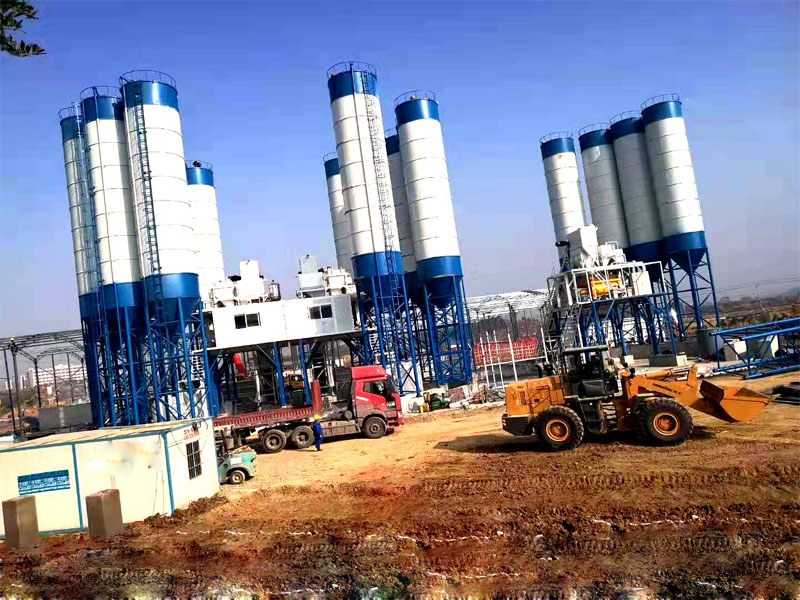 大型商品混凝土攪拌站中的攪拌主機(jī)在冬季保養(yǎng)措施來了，請(qǐng)收藏！